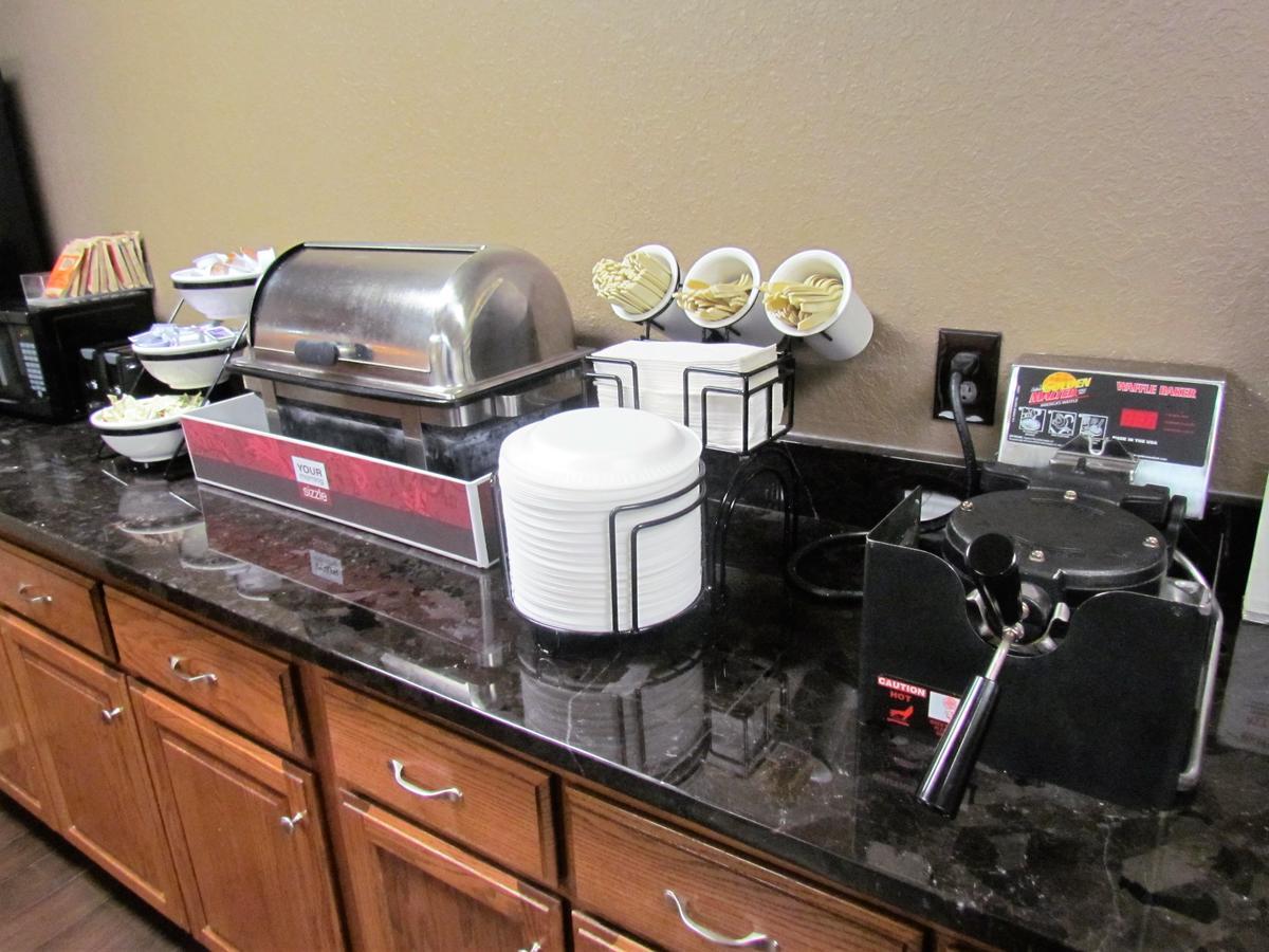 Oak Hill Inn & Suites Canton 외부 사진