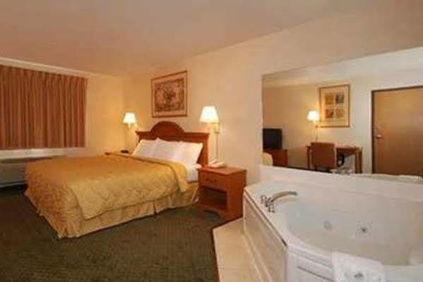 Oak Hill Inn & Suites Canton 외부 사진