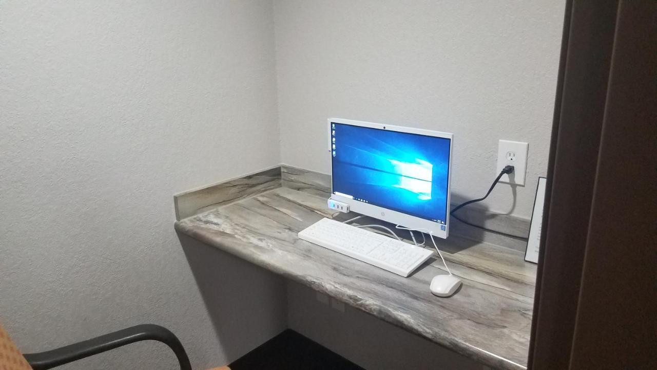 Oak Hill Inn & Suites Canton 외부 사진